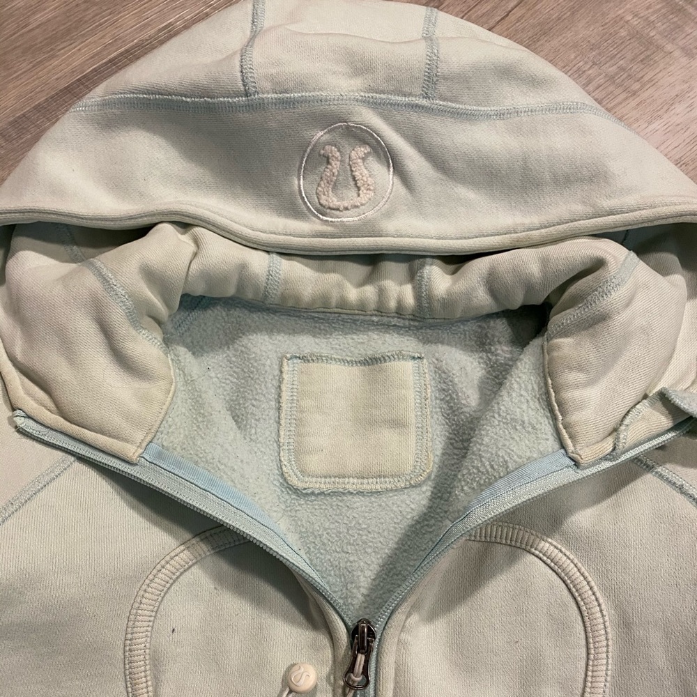 Used condition Lululemon scuba size 2